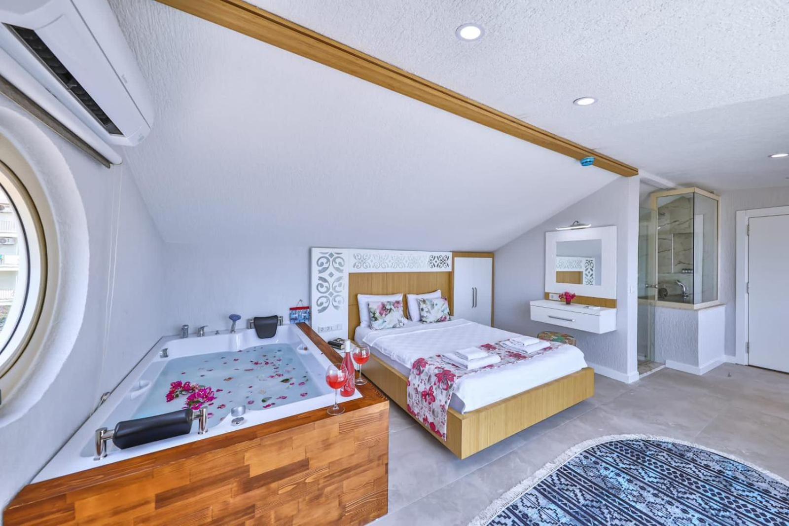 Hediye Hanim Suit&Apart Aparthotel Kaş Ngoại thất bức ảnh